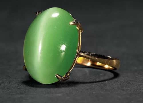 认识和田玉猫眼碧玉的特征