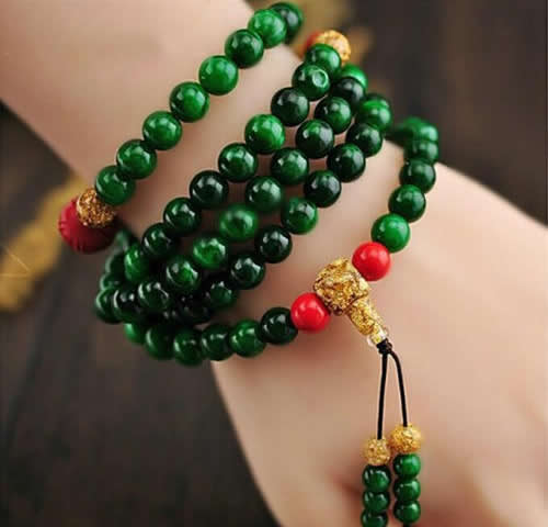 翡翠佛珠与佛教文化