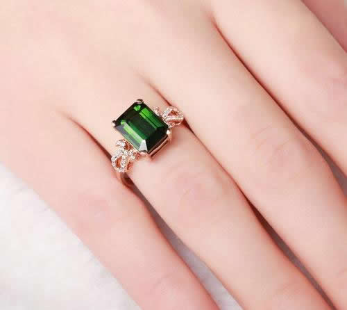 玉石戒指佩戴寓意