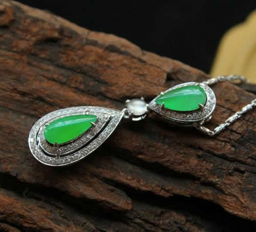 送礼母亲,可以准备什么玉器? 送礼母亲,可以准备什么玉器?