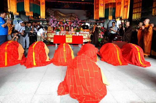 如何给玉器开光