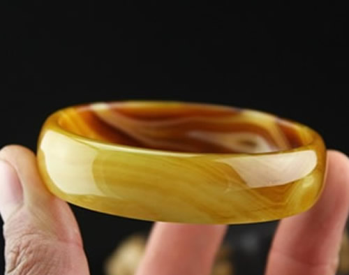 黄玉和黄玉髓的区别