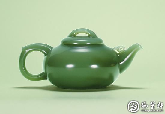 鸭蛋青和田玉料子的收藏