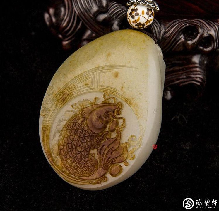 和田玉强烈的油脂光泽从何而来？