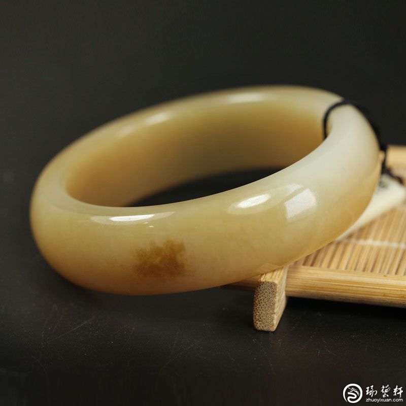 如何挑选购买和田玉糖玉？