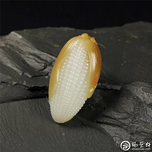 俄料相对于和田玉的优势有哪些?