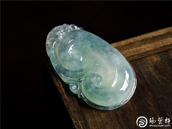 翡翠里的“飘雪”美到令人窒息