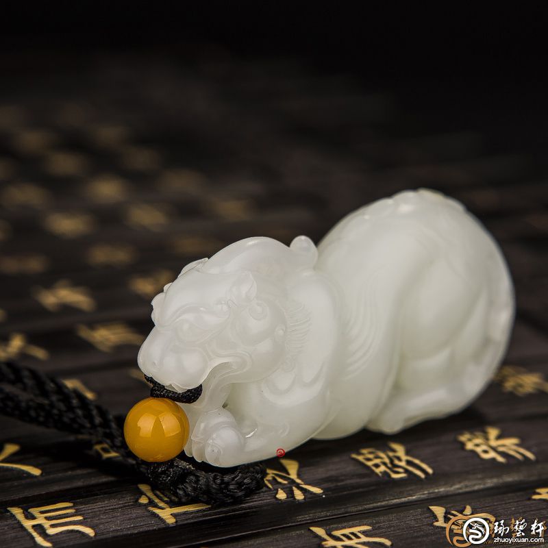 如何鉴赏和选购和田玉把件？