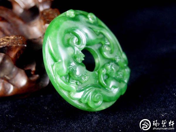 我们平常说的翡翠的水是什么？