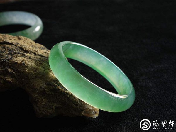 翡翠玉石有哪些保健功效?