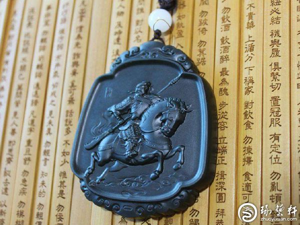 塔青：和田玉里的“黑羊脂”