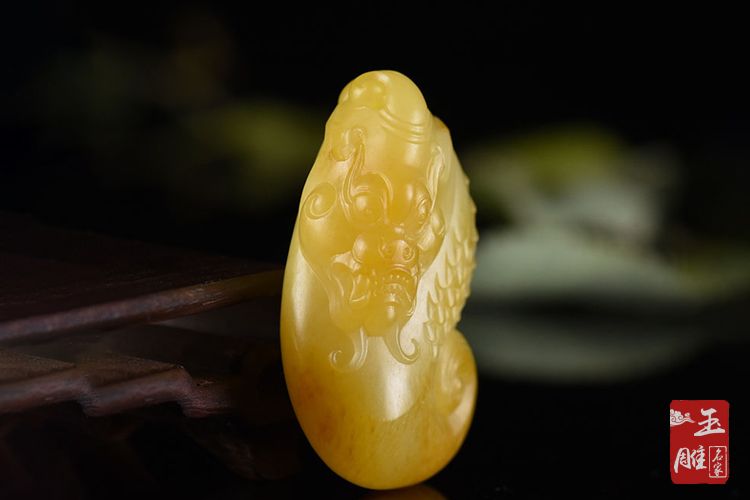 顶级老和田黄玉图片欣赏，你知道最好的顶级老和田黄玉长什么样吗？