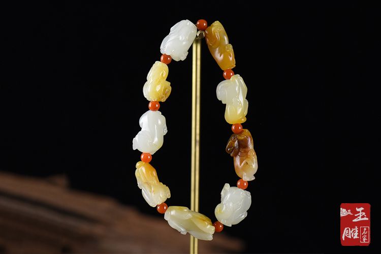 和田玉手串如何养？养和田玉手串的方法介绍