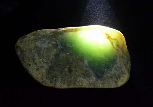 翡翠原石哪里买 买翡翠原石去哪里好