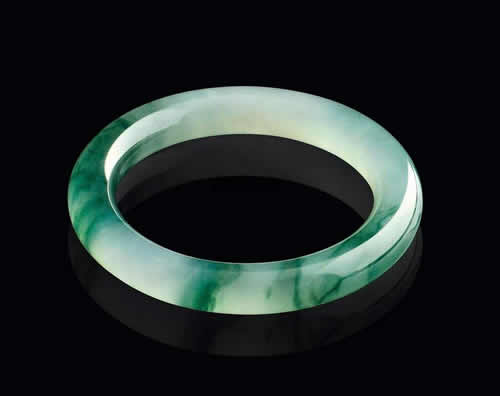 什么是八三翡翠？特征比重介绍