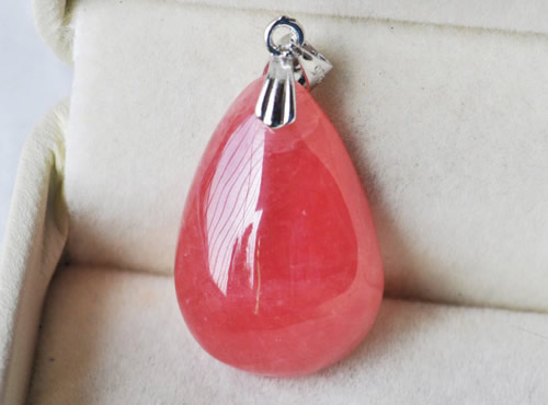 红纹石的作用与功效 戴红纹石的好处是什么