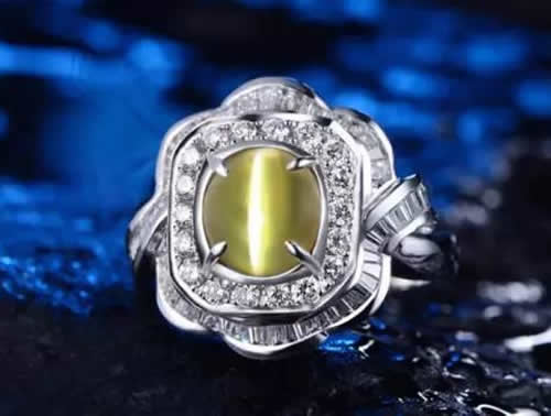 猫眼石是什么石头 猫眼石的辨别方法