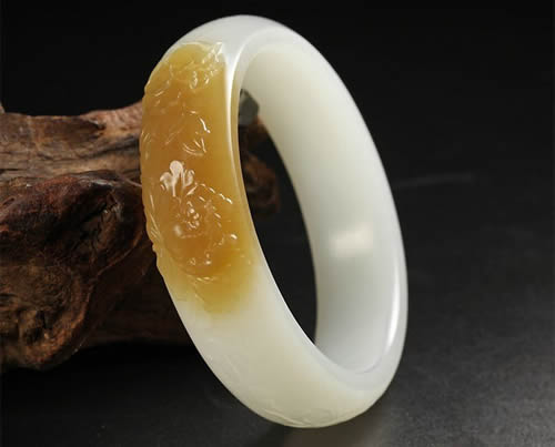 和田玉手镯正确保养方法