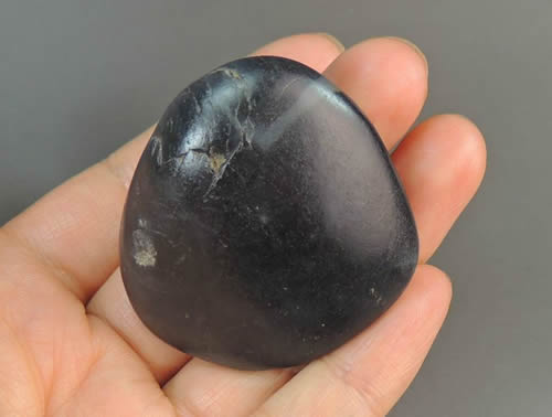 墨玉是什么玉有什么特点?