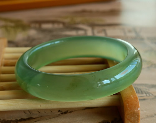 岫玉180跟501区别