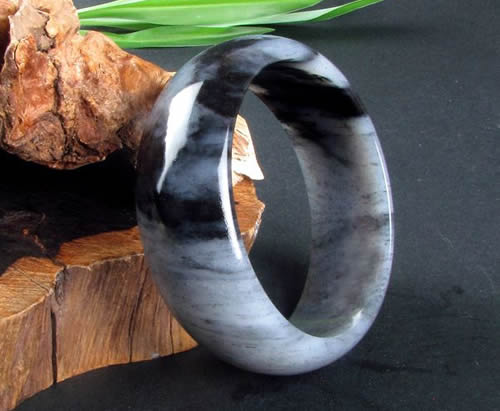 和田青花籽料值钱吗 有收藏价值吗