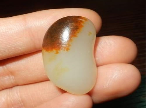 怎么区分玉的真假？如何分辨玉是否是天然的