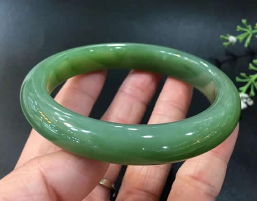 和田碧玉怎么识别 鉴别和田碧玉的5个方法