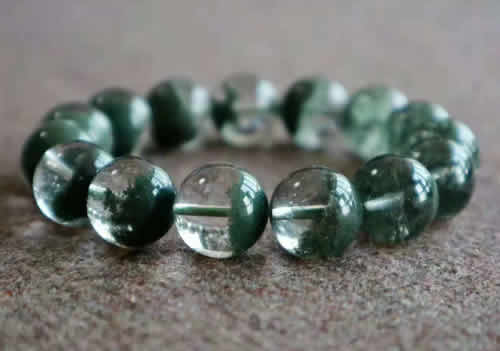 四季幽灵满盆好还是半盆好 四季幽灵满盆好还是半盆好