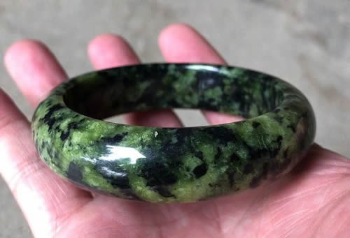 药王石是什么玉材质东西，泡水喝的功效，药用价值