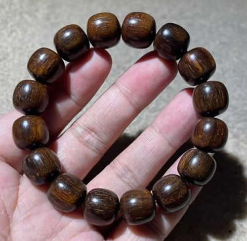 贡木手串怎么盘，哪种好，功效和作用和好处