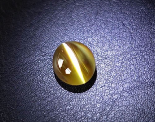 猫眼石戴哪只手 猫眼石适合什么人戴