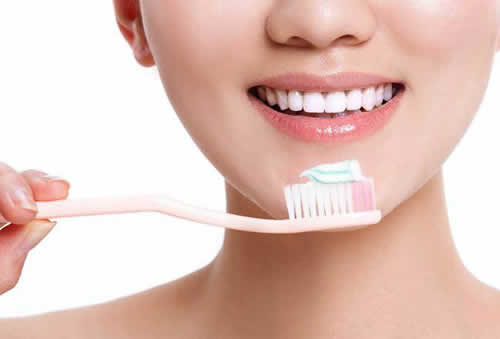 女人梦见掉牙齿是什么征兆什么意思 女人梦见掉牙出血了有什么征兆周公解梦